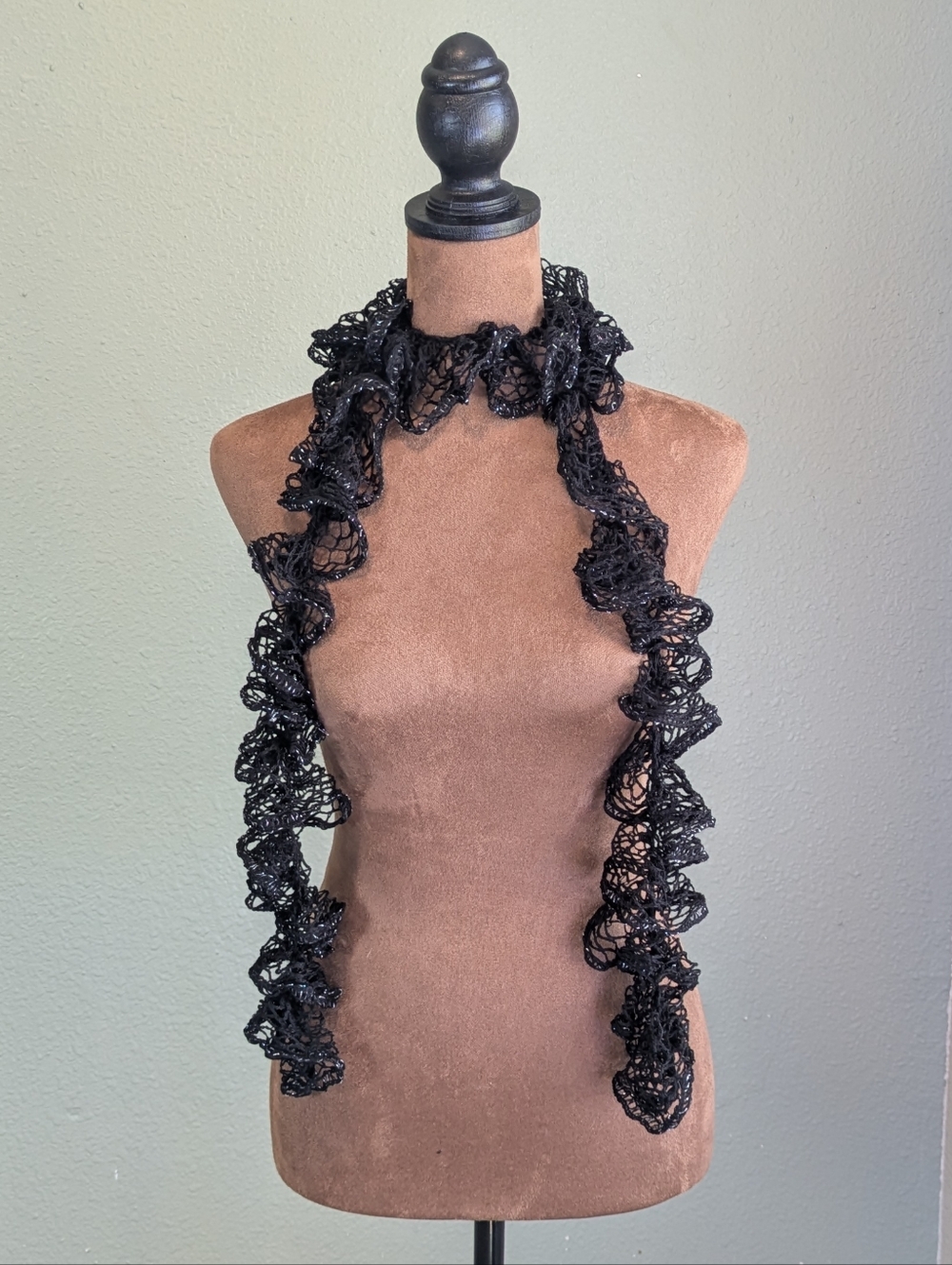 Black Ruffled Crochet Scarf - Women's Fashion Accessory